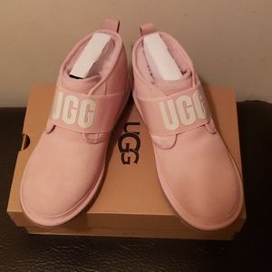 Ugg Booties Pale Pink low top, with White logo( only worn once!)